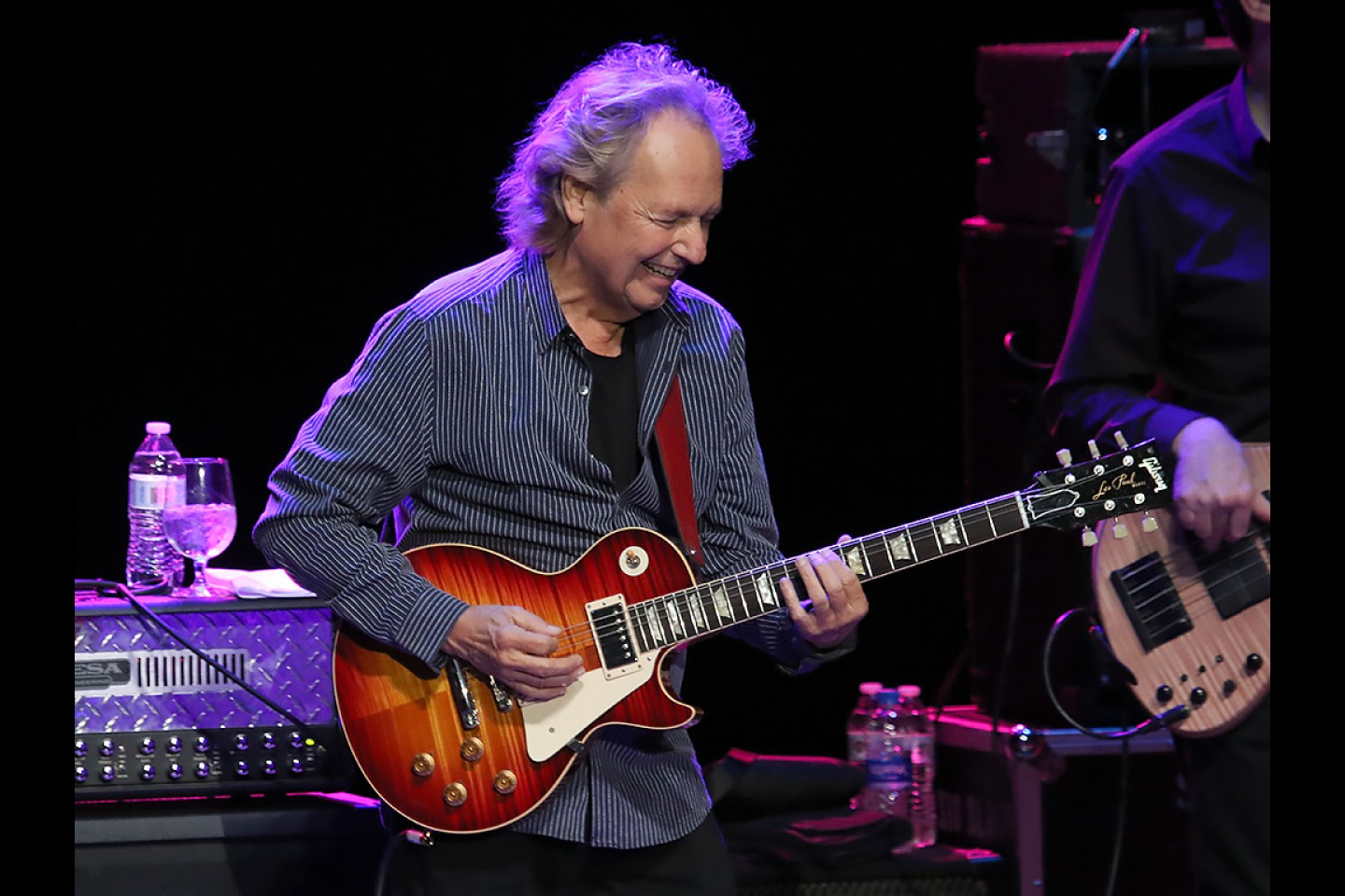 Lee ritenour - best of the grp years 2012. Lee ritenour wes bound (1-7) + stolen moments (8-13). Rockstok. Lee ritenour 2024. Lee ritenour portrait.